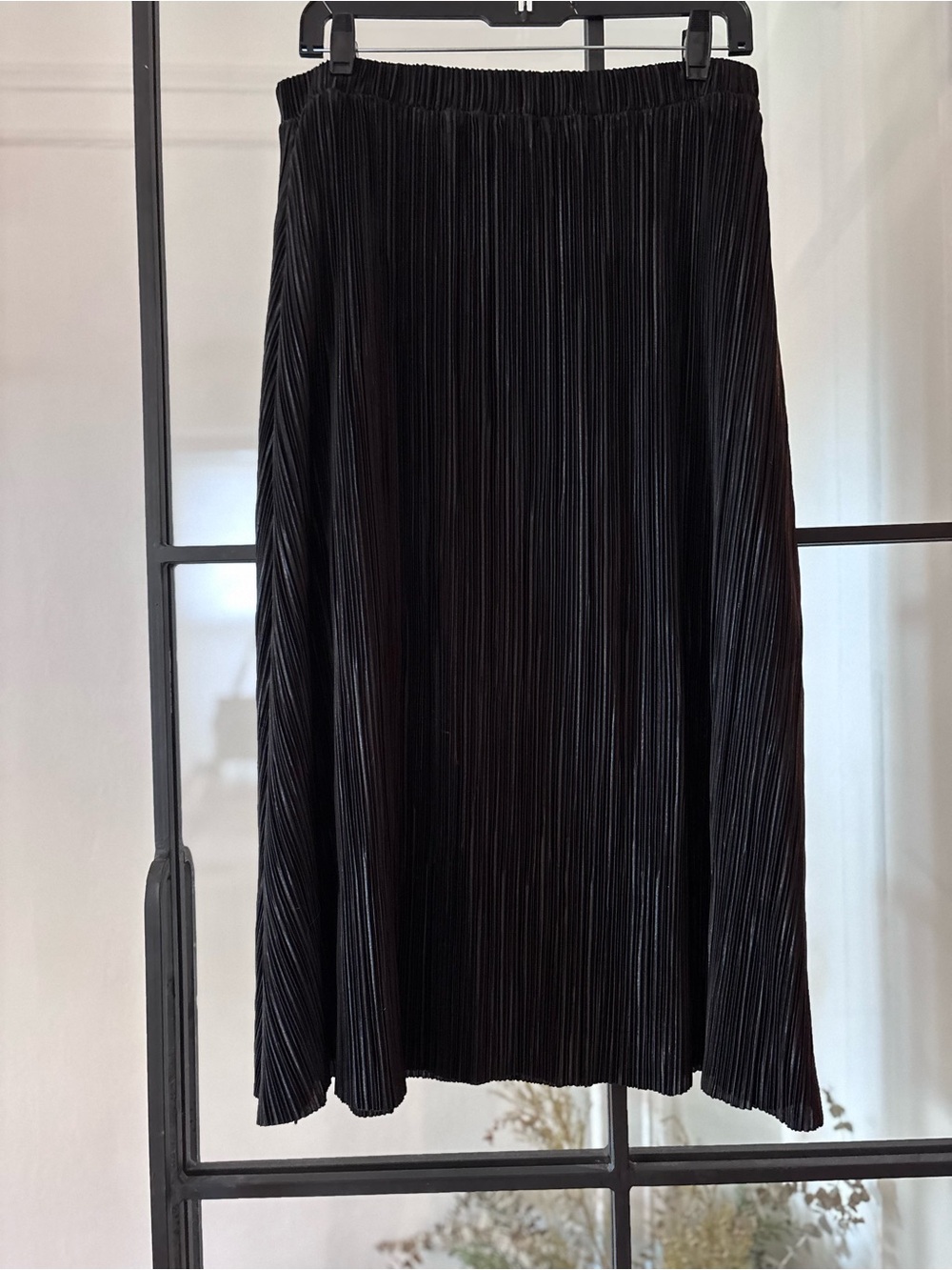 Aqua Black Pleated Midi Skirt